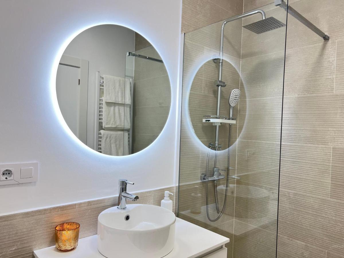 Ansar Suite Torrelavega Eksteriør billede